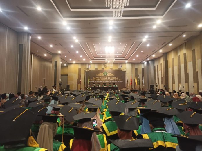 wisuda unugha 5