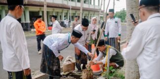 UNUGHA Cilacap Tanam 10.000 Pohon: Wujud Nyata Komitmen untuk Lingkungan Hijau dan Pembangunan Berkelanjutan