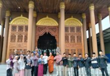 Menguatkan Moderasi Beragama, Mahasiswa PAI UNUGHA Tur Lintas Iman Bersama Kemenag Cilacap