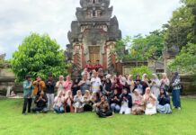 Kuliah Lapangan Multikulturalisme: Mahasiswa PAI UNUGHA Cilacap Belajar Harmoni Antariman di Pura Mandara Giri