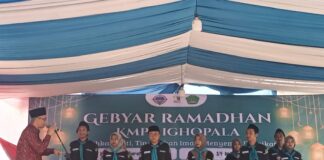 Wakil Rektor 3 Universitas Nahdlatul Ulama Al Ghazali Cilacap Lantik Pengurus Baru UKM Ighopala dalam Semarak Gebyar Ramadhan