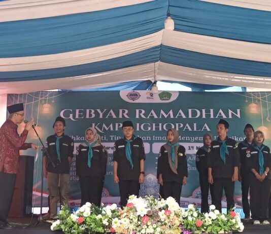 Wakil Rektor 3 Universitas Nahdlatul Ulama Al Ghazali Cilacap Lantik Pengurus Baru UKM Ighopala dalam Semarak Gebyar Ramadhan