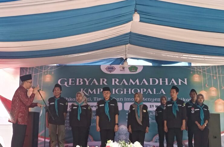 Wakil Rektor 3 Universitas Nahdlatul Ulama Al Ghazali Cilacap Lantik Pengurus Baru UKM Ighopala dalam Semarak Gebyar Ramadhan