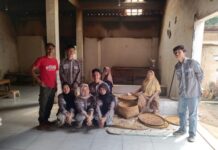 Mahasiswa Teknik Industri Pelajari Proses Produksi Kacang Sangrai Melalui Observasi di UMKM Surya Enjang Kesugihan Cilacap