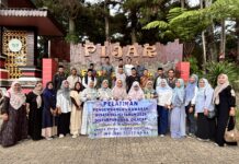 PENDAMPINGAN STUDI TIRU: PENDAMPINGAN PENGEMBANGAN WISATA RELIGI MELALUI STUDI TIRU PENGELOLAAN DESTINASI WISATA RELIGI KUDUS–MURIA