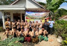 Rektor dan Jajaran Pimpinan UNUGHA Cilacap Monitoring KKN di 11 Desa