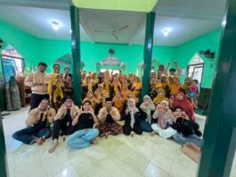 Mahasiswa UNUGHA Cilacap Edukasi Warga Gunung Simping Manfaatkan Limbah Organik Menjadi Eco Enzyme