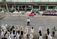 Rektor dan Civitas Akademika UNUGHA Cilacap Laksanakan Upacara Bendera HUT ke-81 Kemerdekaan RI